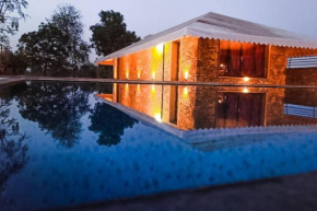 The Rustic Villa ,Luxurious 2BHK Villa/Farmstay with pool in Jaipur, Jaipur